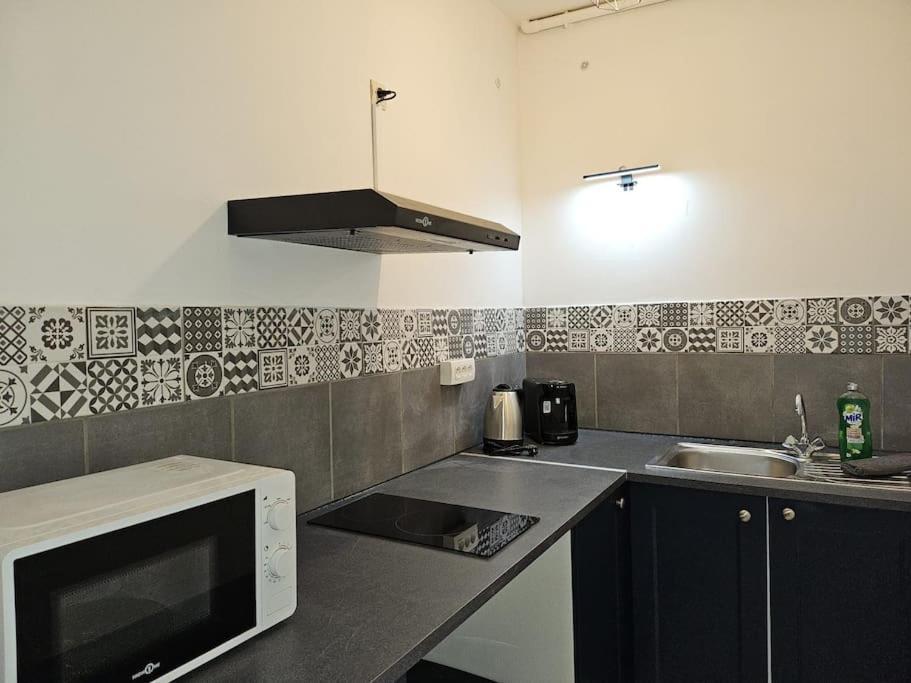 1-Centre-Ville Studio 25M2 Box A Bagages Gratuits Carcassonne Exterior foto